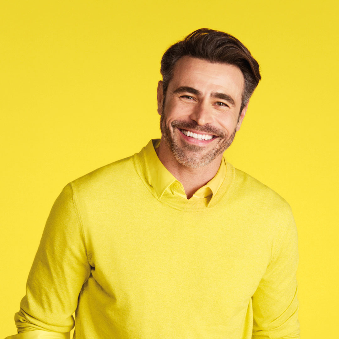 Mann mit selbstbewusstem Auftreten – Ästhetische Selbstfürsorge Merz Aesthetics