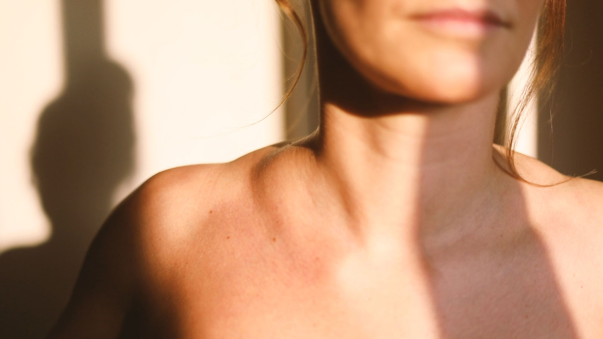 Nahaufnahme gepflegte Haut einer Frau mittleren Alters – Skin Longevity und Kollagenproduktion Merz Aesthetics